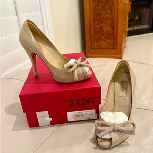 Valentino Garavani Rockstud Peep Toe Pumps, Size 6